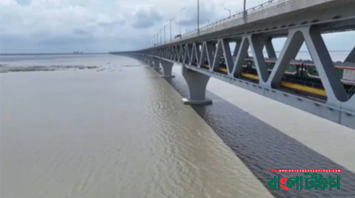 ৭ মিনিটে পদ্মা সেতু পার হলো প্রথম পরীক্ষামূলক ট্রেন