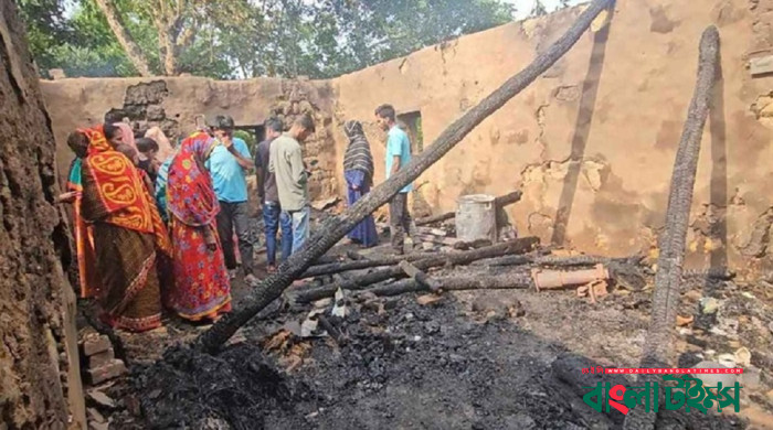খাগড়াছড়িতে বজ্রপাতের আগুনে পুড়ে মরল মা ও শিশু