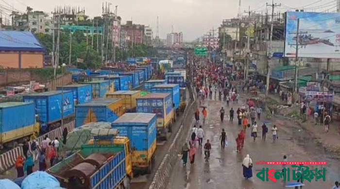 আশুলিয়ায় ৫৩ ঘণ্টা পর মহাসড়ক ছাড়ল শ্রমিকরা
