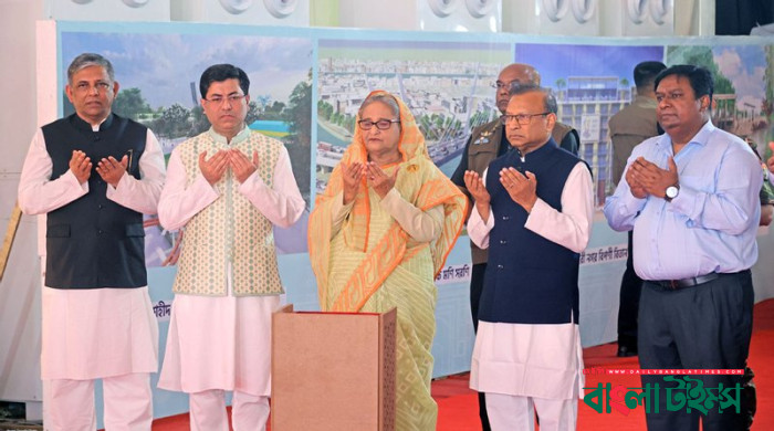 বঙ্গবাজার মার্কেটসহ ৪ প্রকল্প উদ্বোধন করলেন প্রধানমন্ত্রী