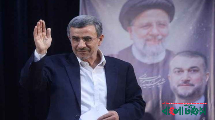 প্রেসিডেন্ট নির্বাচনে প্রার্থী হিসেবে নিবন্ধন করলেন আহমাদিনেজাদ