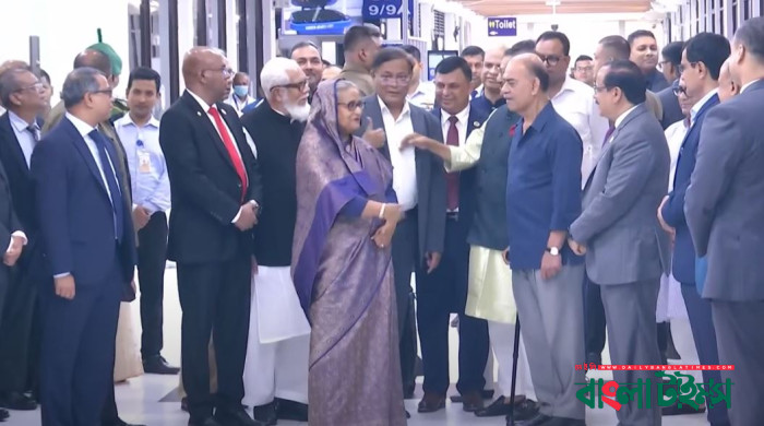 মোদির শপথ অনুষ্ঠানে যোগদান শেষে  দেশে ফিরেছেন প্রধানমন্ত্রী