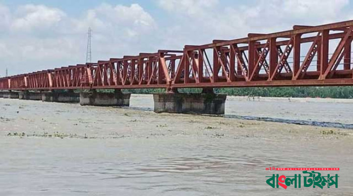 তিস্তা ব্যারেজের ৪৪ গেট খুলে দেওয়ায় চরাঞ্চলে আতঙ্ক