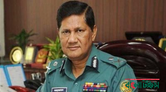 সস্ত্রীক দেশ ছেড়েছেন সাবেক ডিএমপি কমিশনার আছাদুজ্জামান মিয়া