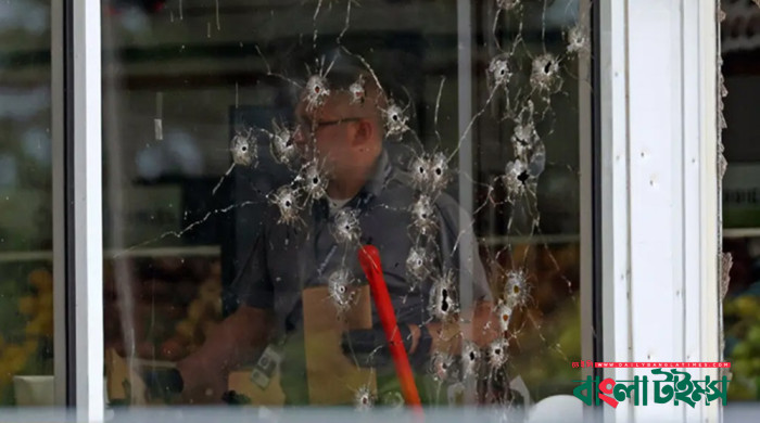 3 killed, 10 wounded in US supermarket shooting