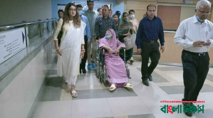 Pacemaker implanted in Khaleda Zia's chest