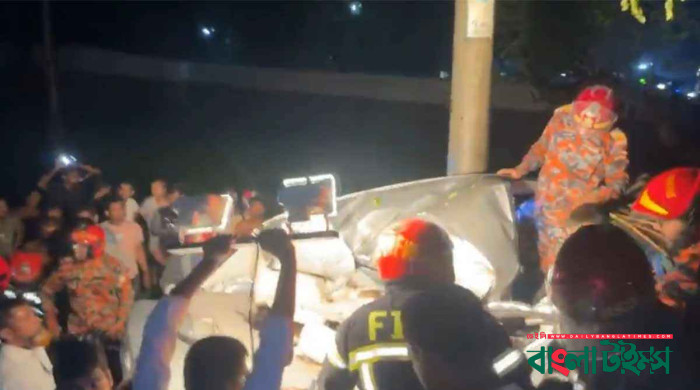গাছের সঙ্গে প্রাইভেটকারের ধাক্কা, প্রাণ গেল ৫ জনের