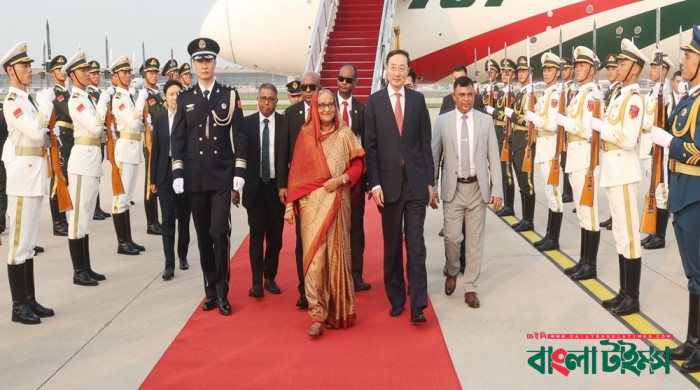 চীন পৌঁছেছেন প্রধানমন্ত্রী