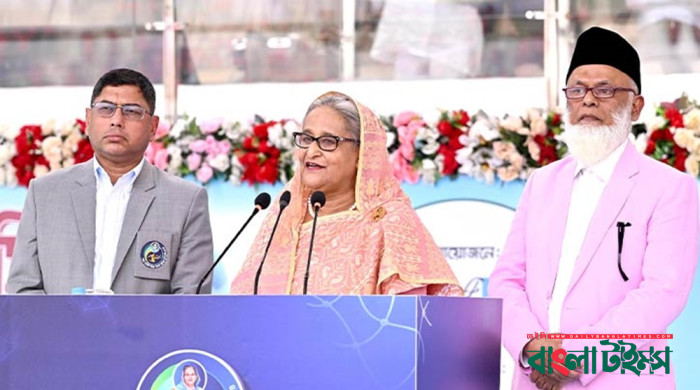 অপ্রতিরোধ্য গতিতে এগোচ্ছে দেশ, ধারা অব্যাহত রাখতে হবে : প্রধানমন্ত্রী