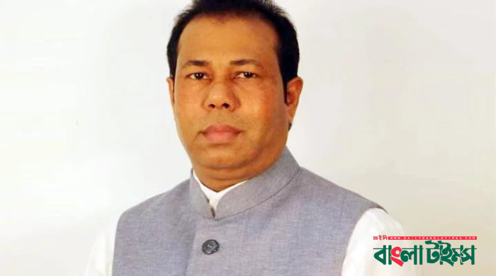 কে এই ৪০০ কোটি টাকার পিয়ন