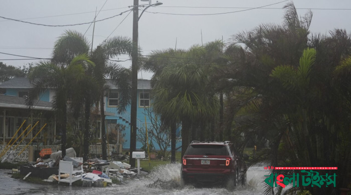 ফ্লোরিডায় হারিকেন মিল্টনের তাণ্ডবে বিদ্যুৎহীন ৩০ লাখের বেশি
