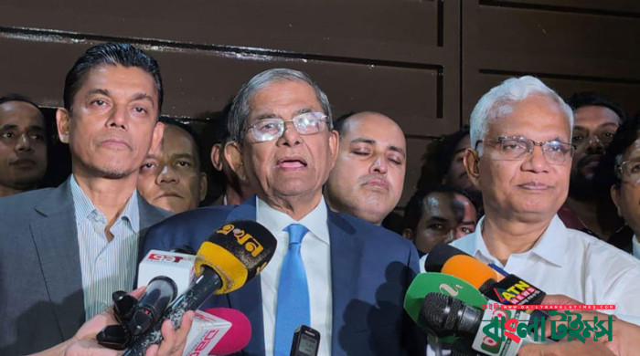 ১২ বছর সশস্ত্র বাহিনী থেকে খালেদা জিয়াকে দূরে রাখা হয়েছিল:মির্জা ফখরুল