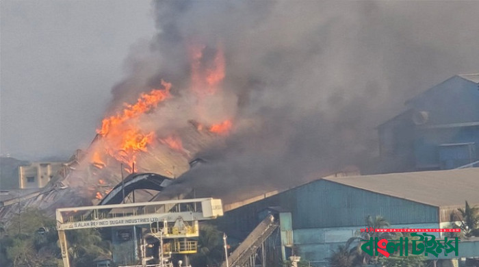 চট্টগ্রামে চিনির মিলে আগুন, নিয়ন্ত্রণে ৮ ইউনিট