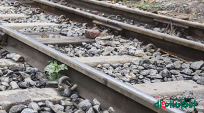 টাঙ্গাইলে ট্রেনে কাটা পড়ে বাবা-ছেলেসহ ৩ জনের মৃত্যু