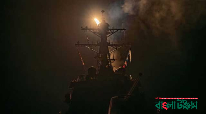 ইসরাইলসহ পশ্চিমাদের ৬ জাহাজে হামলার দাবি হুথির