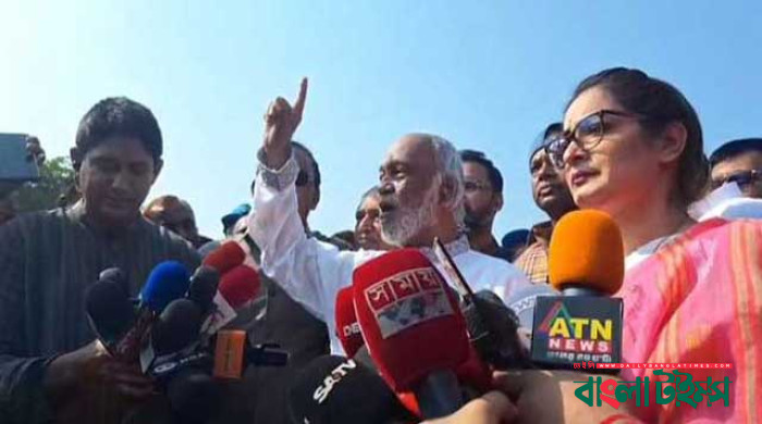 ১৮ কোটি মানুষের একটিই প্রশ্ন, গণতন্ত্র কোথায় গেল: মঈন খান