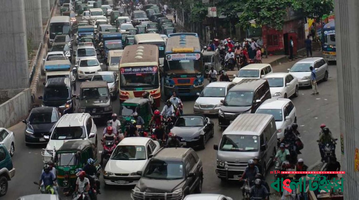 যানজট-গরমে নাজেহাল রাজধানীবাসী