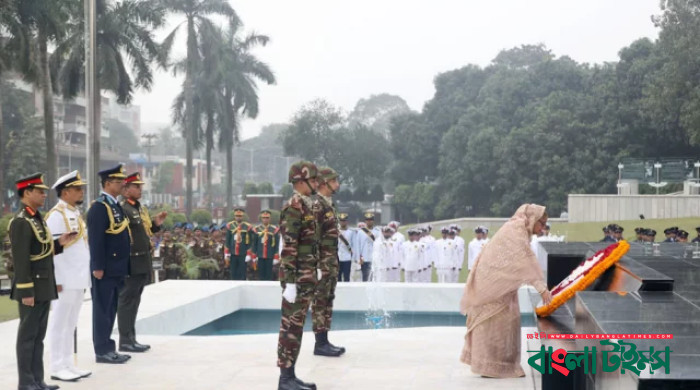 শিখা অনির্বাণে প্রধানমন্ত্রীর শ্রদ্ধা