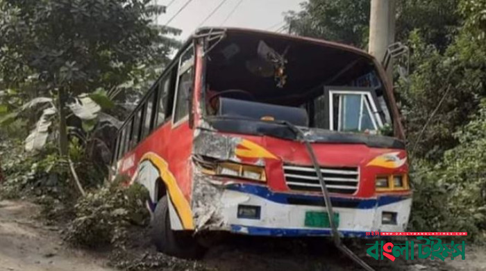 টাঙ্গাইলে সড়ক দুর্ঘটনায় নিহত ৫