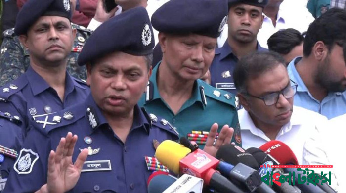 ছাত্রলীগের কোনো রাজনৈতিক অধিকার নেই: আইজিপি