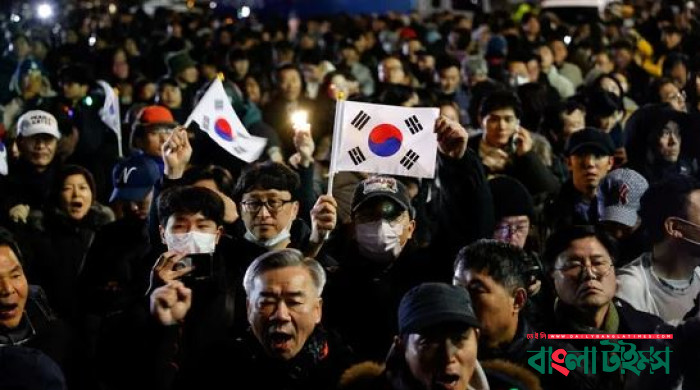 দ. কোরিয়ায় নাটকীয়তা, সামরিক আইন জারির কয়েক ঘণ্টা পর প্রত্যাহার