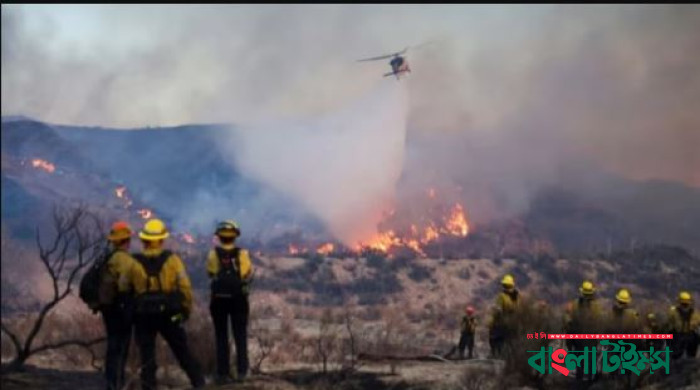 লস অ্যাঞ্জেলেসে দ্রুত ছড়িয়ে পড়ছে নতুন দাবানল