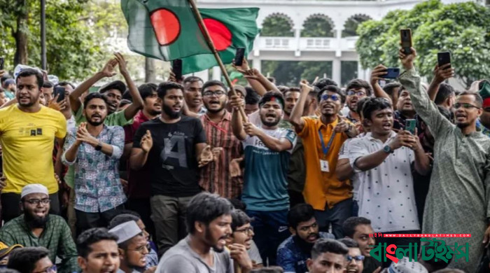 ‘ষড়যন্ত্র ফাঁস’, জুডিশিয়াল ক্যু বানচাল করলো ছাত্ররা