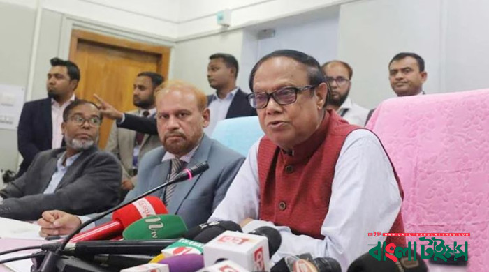 ১৫ বছরে দেশ থেকে প্রায় ৫ লাখ কোটি টাকা পাচার হয়েছে: গভর্নর