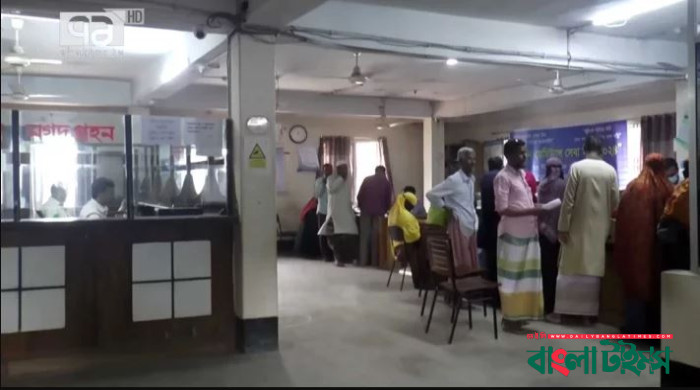 ধর্মঘটে ব্যাহত চিকিৎসাসেবা, চরম ভোগান্তিতে রোগীরা