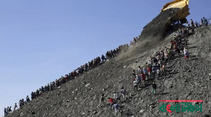 জেড খনির দখল নিয়ে মিয়ানমারের জান্তা বাহিনী ও বিদ্রোহীদের তীব্র যুদ্ধ চলছে