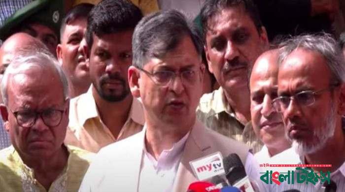 এখনো ফ্যাসিবাদী গোষ্ঠী কিভাবে রাজনীতি করার কথা বলে বুঝি না : সালাহউদ্দিন