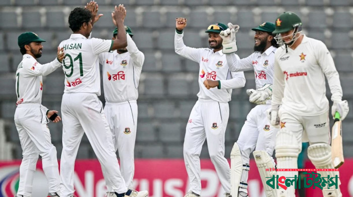 জিম্বাবুয়ে থামল ২৭৩ রানে, মিরাজের ৫ উইকেট