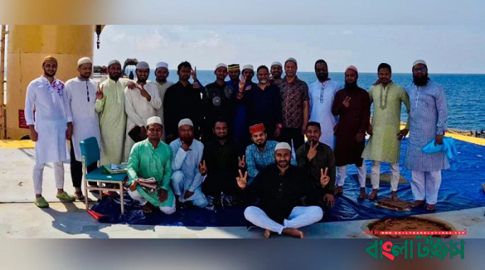 জলদস্যুদের হাতে জিম্মি ২৩ নাবিকসহ মুক্তি পেল এমভি আবদুল্লাহ