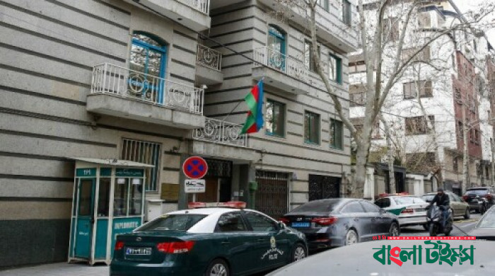 One killed in armed attack on Azerbaijan embassy in Iran