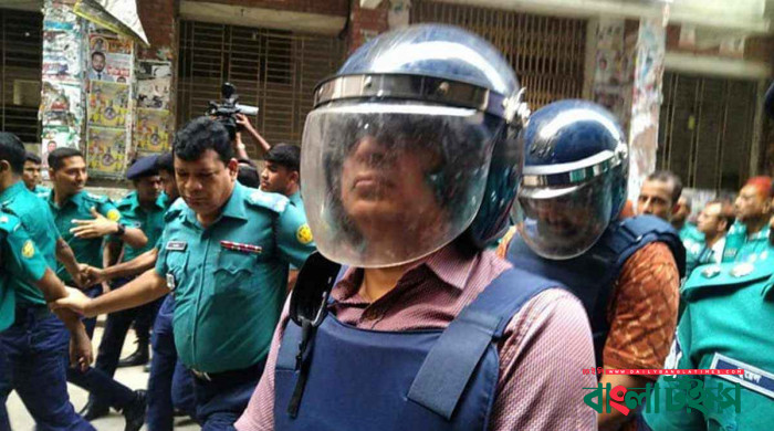 ট্রাইব্যুনালের মামলায় জবানবন্দি দিলেন সাবেক আইজিপি মামুন