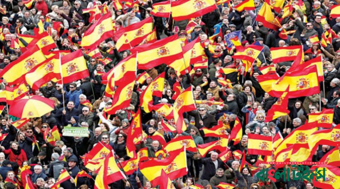 Thousands of Muslims attend anti-govt rally in Mali