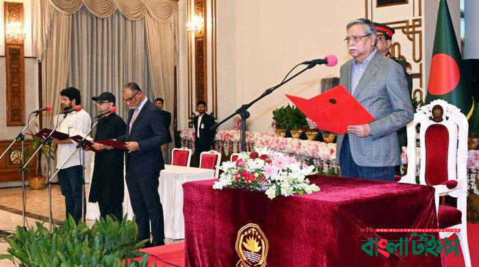 দুই উপদেষ্টাকে সরাতে লিগ্যাল নোটিশ