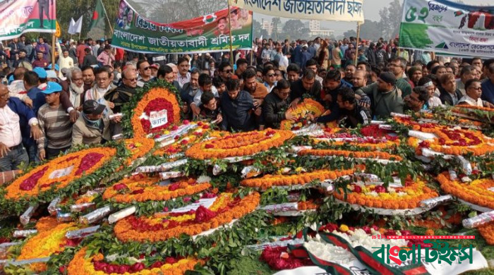 জাতীয় স্মৃতিসৌধে লাখো মানুষের শ্রদ্ধা