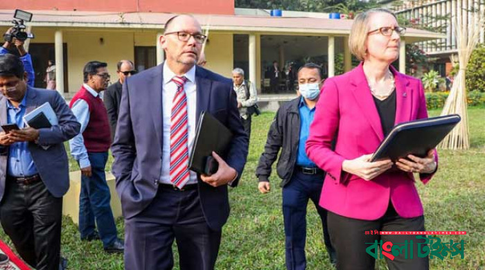 পররাষ্ট্রমন্ত্রী কথা না রাখায় অনুষ্ঠান থেকে বের হয়ে আসেন যুক্তরাষ্ট্রের রাষ্ট্রদূত