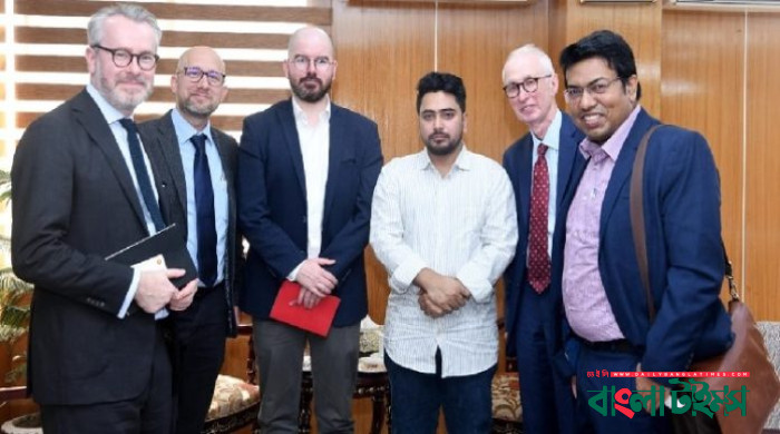 অন্তর্বর্তী সরকারকে ব্যর্থ প্রমাণের চেষ্টা করছে রাজনৈতিক দলগুলো: উপদেষ্টা নাহিদ