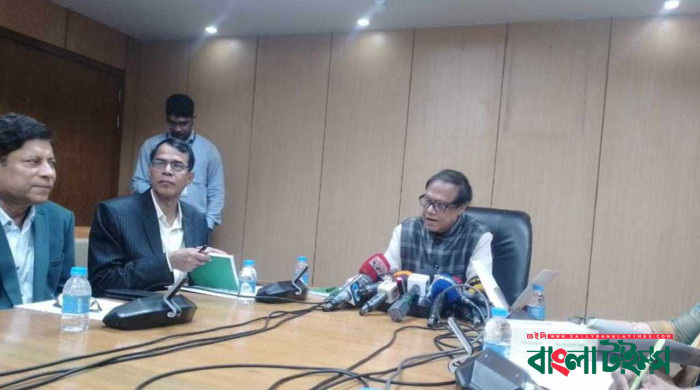 দেউলিয়া হওয়ার মতো খারাপ অবস্থায় ১০ ব্যাংক : গভর্নর