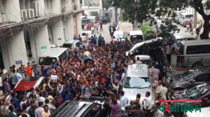 আন্দোলনের মুখে এইচএসসির স্থগিত পরীক্ষা বাতিল