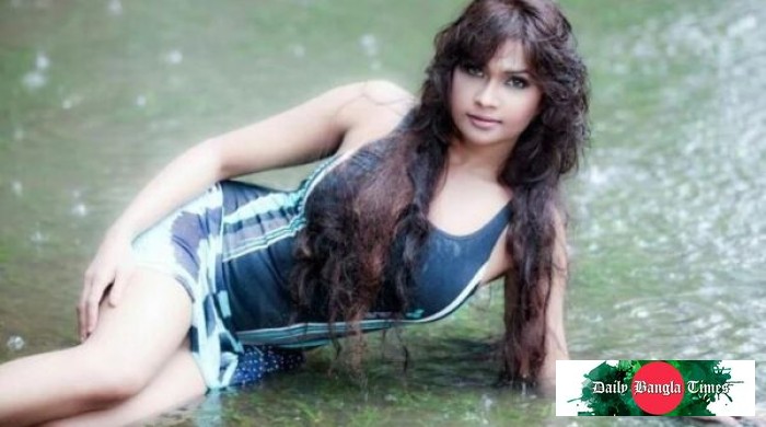 ফিরছেন ‘ম্যাডাম ফুলি’ সিমলা