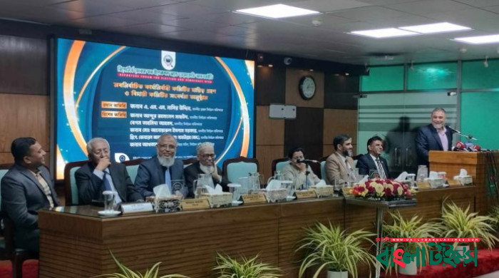 ১৭ লাখ মৃত ভোটার কবর থেকে ভোট দিয়েছে : সিইসি