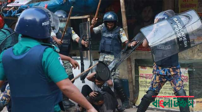 বাংলাদেশে নির্বাচনকে সামনে রেখে দমনপীড়ন তীব্র করেছে সরকার