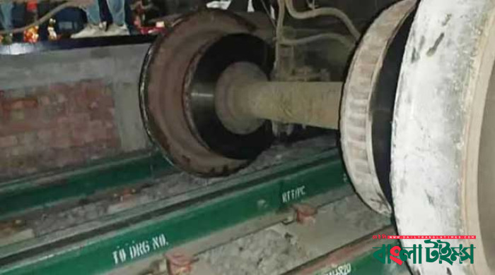 টাঙ্গাইলে পঞ্চগড় এক্সপ্রেস লাইনচ্যুত, রেল‌ যোগাযোগ বন্ধ