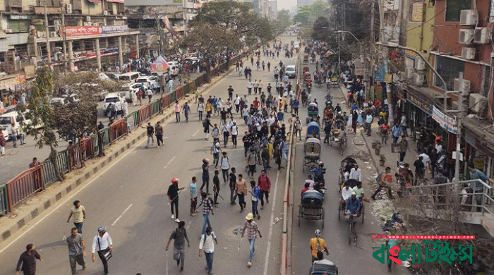 Students of Dhaka, Ideal, City colleges lock in clash