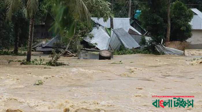 ফেনীতে প্লাবিত অঞ্চলগুলো বিদ্যুৎহীন, যোগাযোগবিচ্ছিন্ন বানভাসিরা