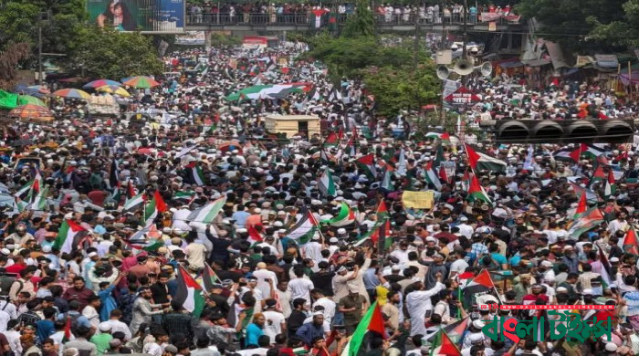 ফ্রি ফ্রি প্যালেস্টাইন স্লোগানে মুখরিত সোহরাওয়ার্দী উদ্যান