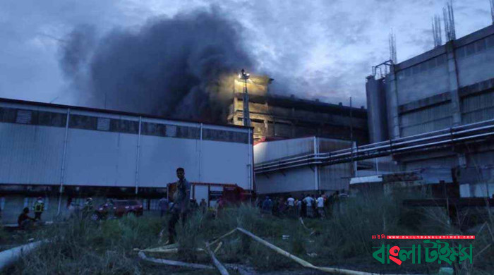 ২২ ঘণ্টা পর নিয়ন্ত্রণে গাজী টায়ার কারখানার আগুন